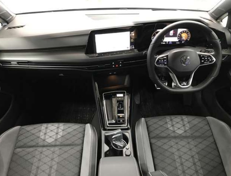 Volkswagen Golf 2023 – TDI R line