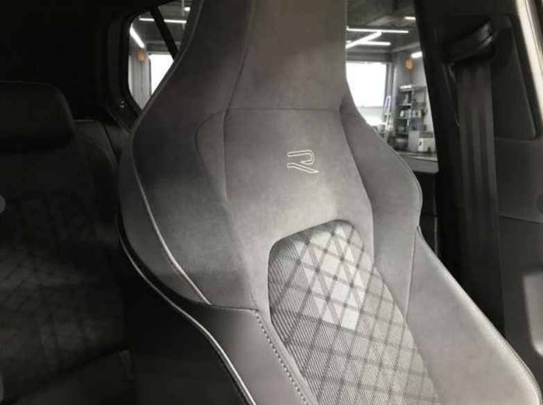 Volkswagen Golf 2023 – TDI R line