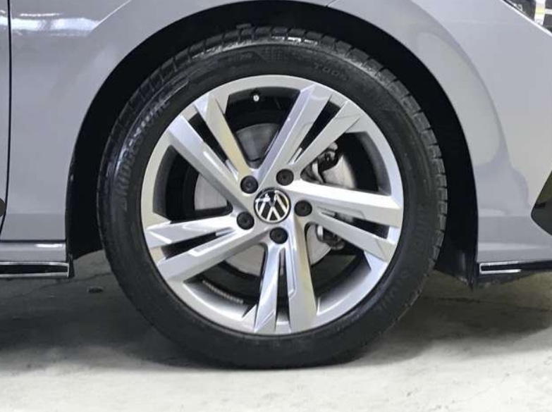 Volkswagen Golf 2023 – TDI R line
